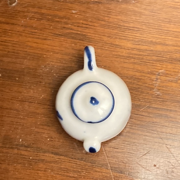 Vintage Miniature Delft Blue & White Hand Painted Ceramic Tea Pot Enesco Korea - Picture 5 of 6